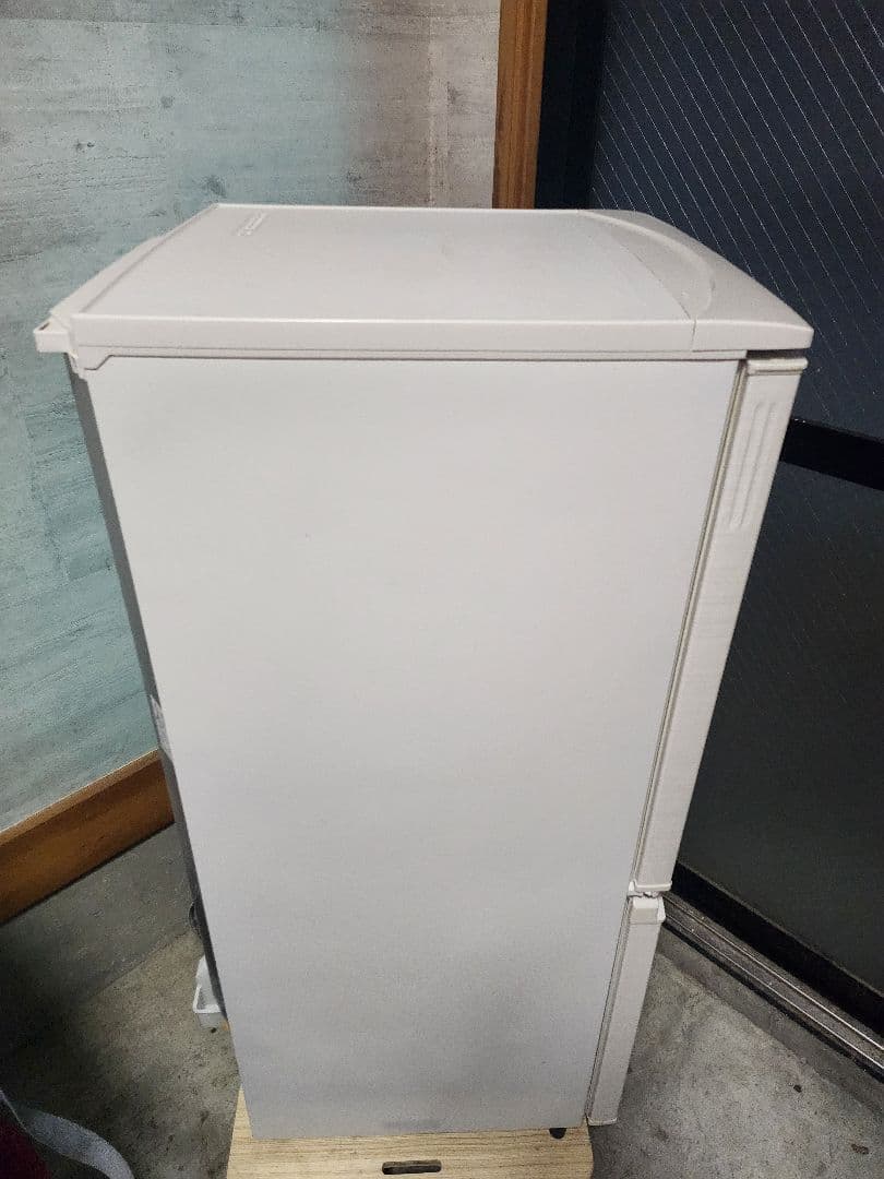 東京23区送料無料 2019年製 シャープ 2ドア冷凍冷蔵庫 137L
