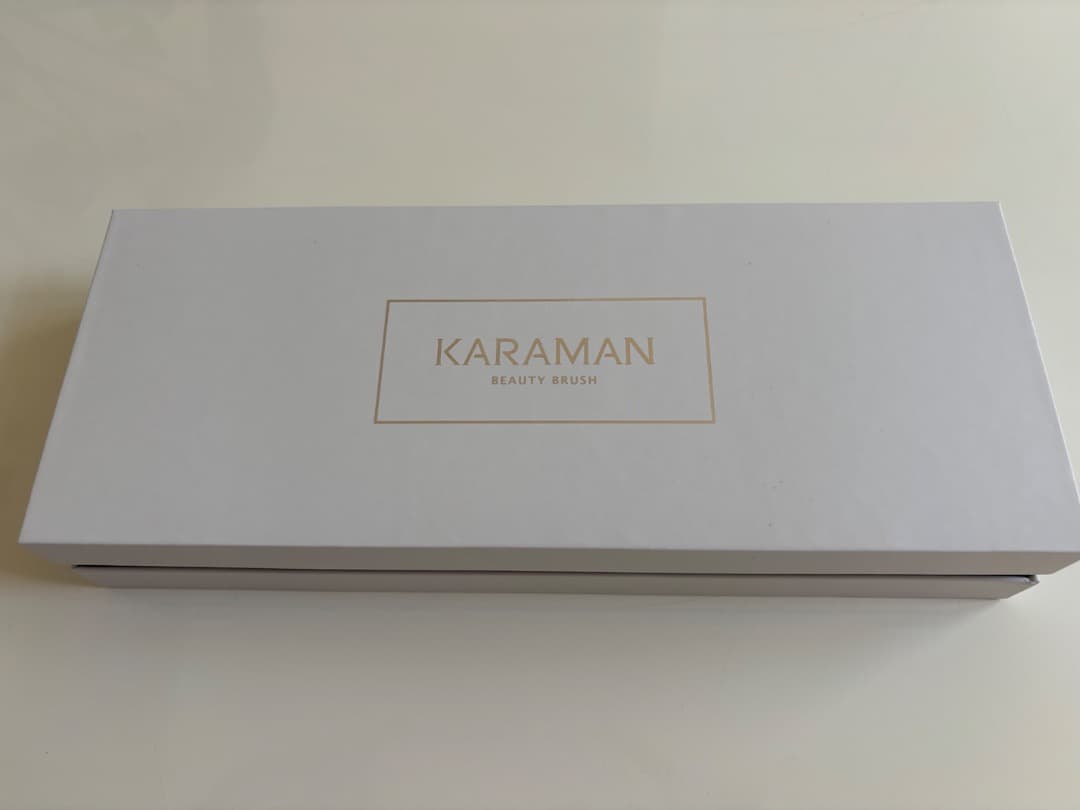 超美品 カラマン KARAMAN ビューティーヘアブラシ充電ケーブル付き