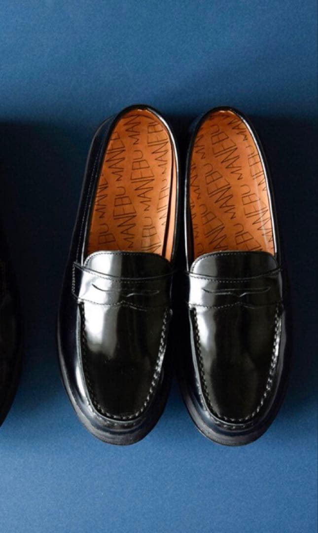 MANEBU｜フェイススキンレザーペニーローファー“VOVO”