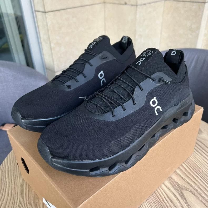 On LOEWE Cloudtilt　ロエベ×オン　ブラック