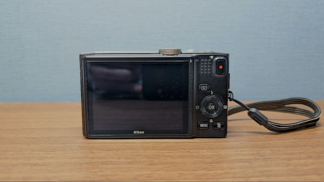 Nikon COOLPIX S8200 シルバー 本体