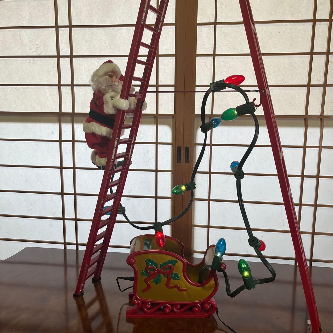 サンタさんが電動ではしごを上り下りします！ライト付き クリスマスソングも流れる