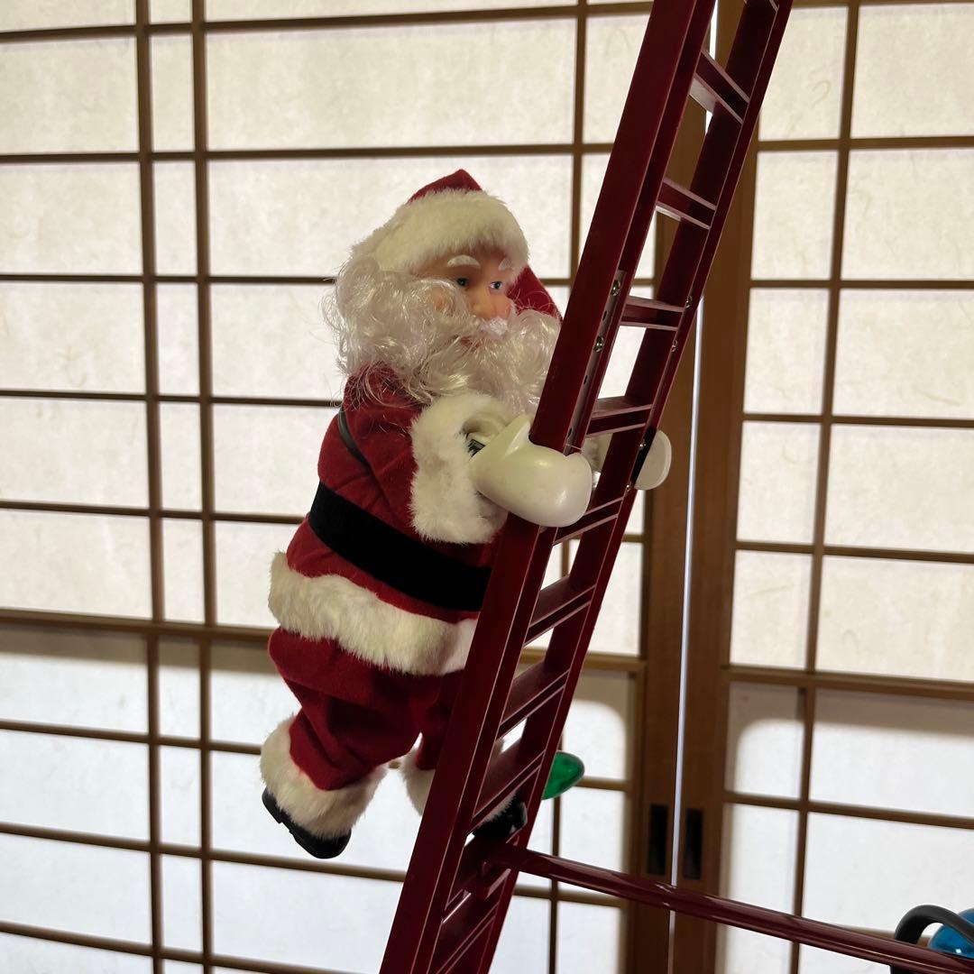 サンタさんが電動ではしごを上り下りします！ライト付き クリスマスソングも流れる