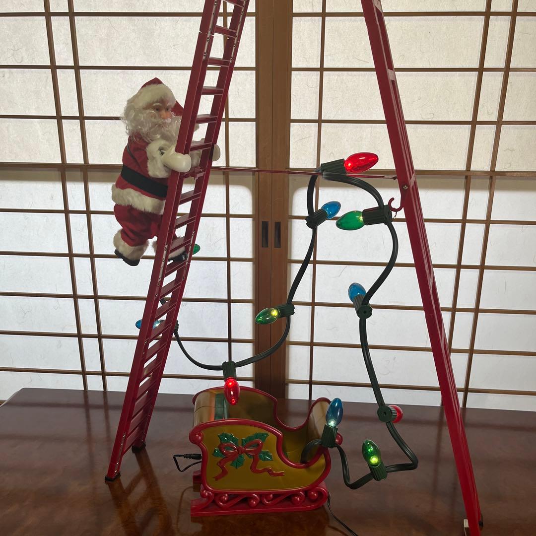 サンタさんが電動ではしごを上り下りします！ライト付き クリスマスソングも流れる