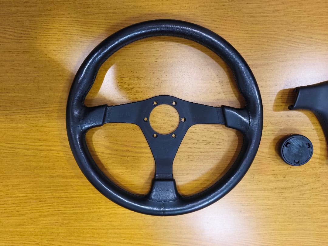 NARDI GARA3 Type3 36Φ ブラックレザー＆ブラックパッド