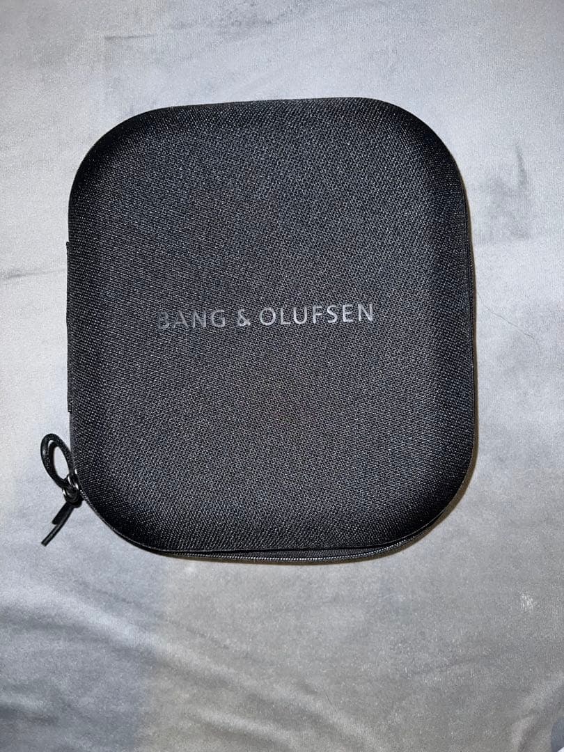 iskw　　Bang & Olufsen Beoplay HX