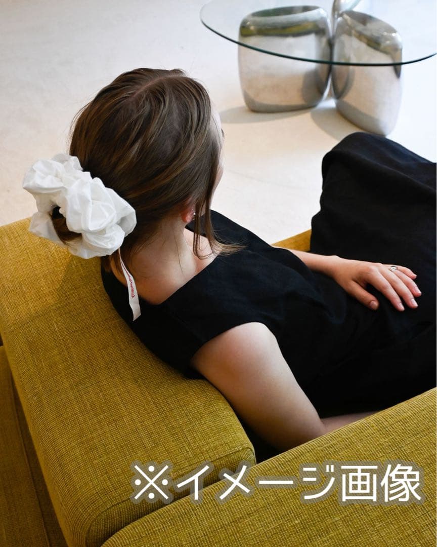 BELLA シュシュ ホワイト 新品未使用