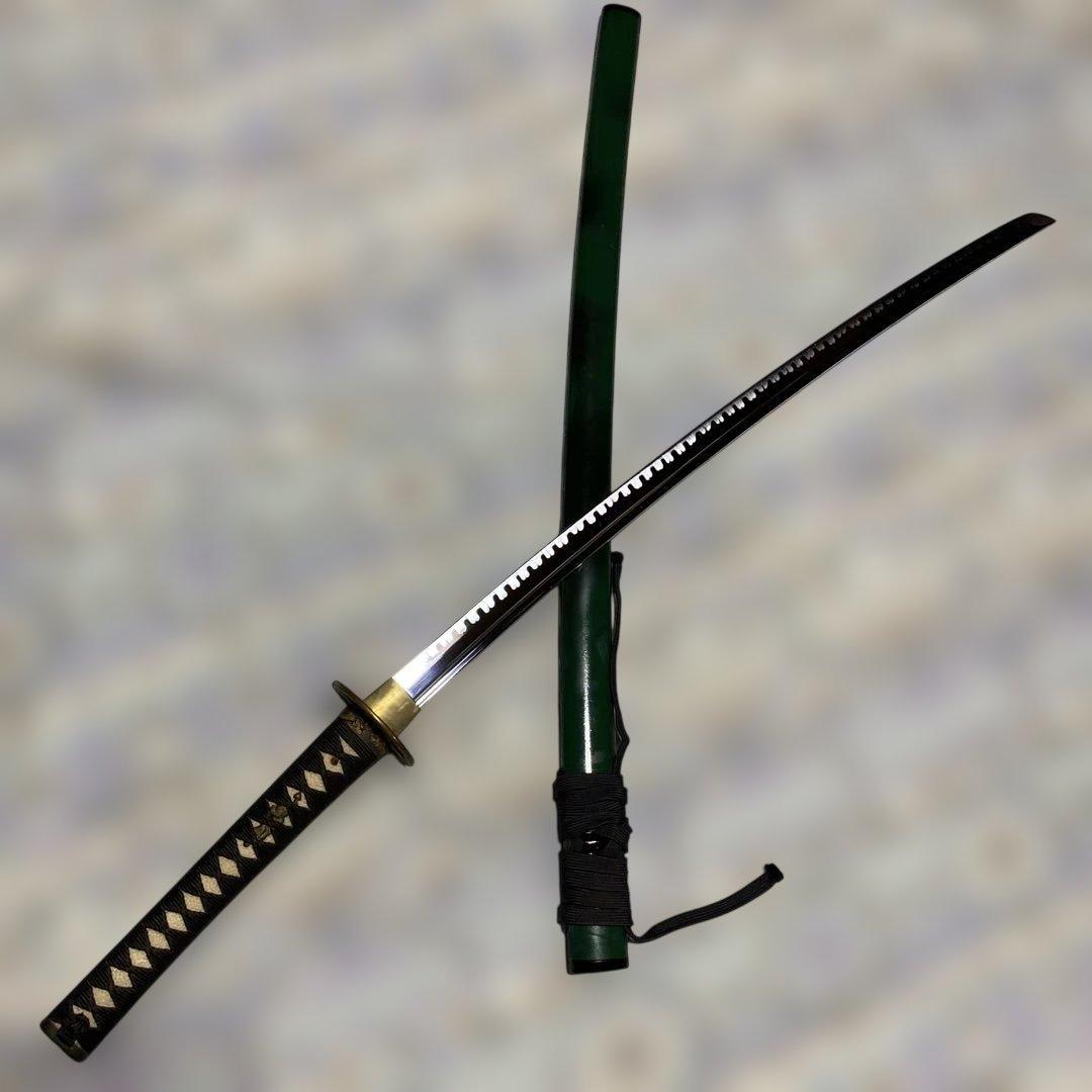 上級居合大刀 黒柄 十字透し丸鍔 緑暈し呂鞘