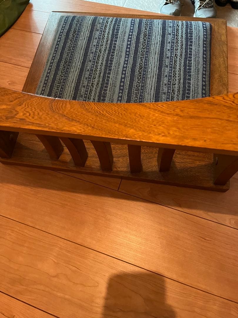 座椅子　重厚　和室　株式会社アサヒ　天然木　アンティーク