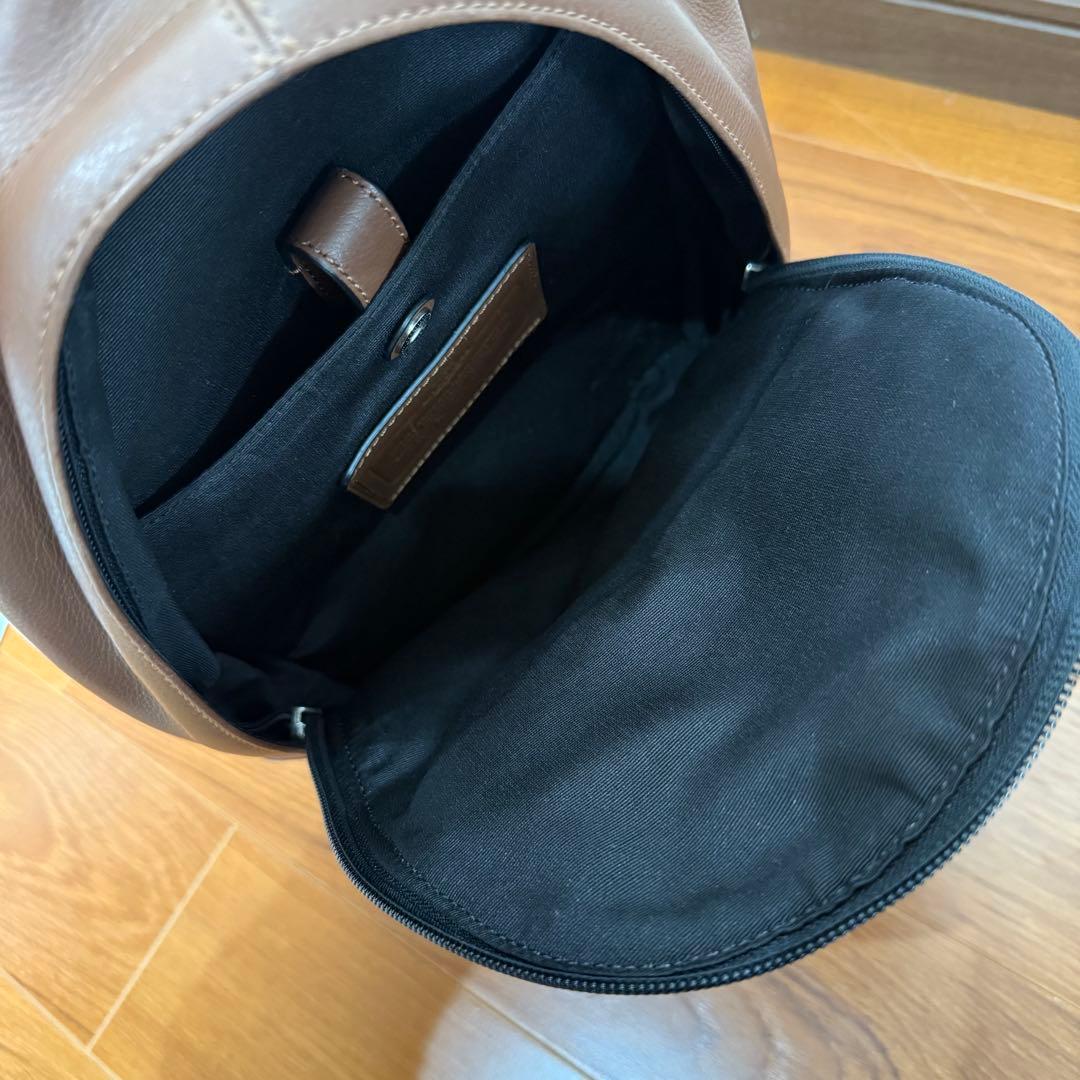 【美品】 コーチ ボディバッグ チャールズ パック リュック メンズ 牛革 黒