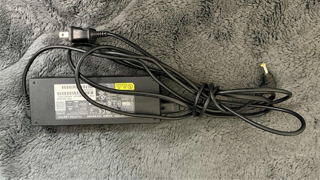 Fujitsu デスクトップPC 大画面 HDMI接続