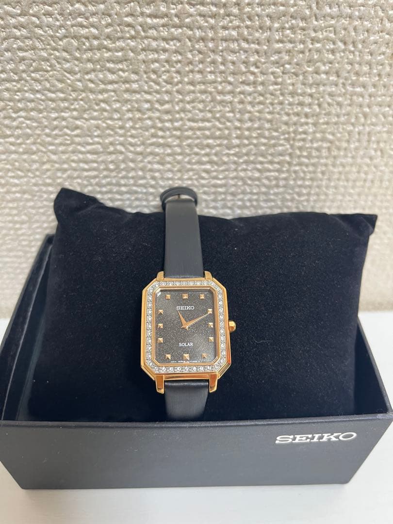 SEIKO 腕時計 セイコー レディース腕時計　ソーラー　並行輸入品