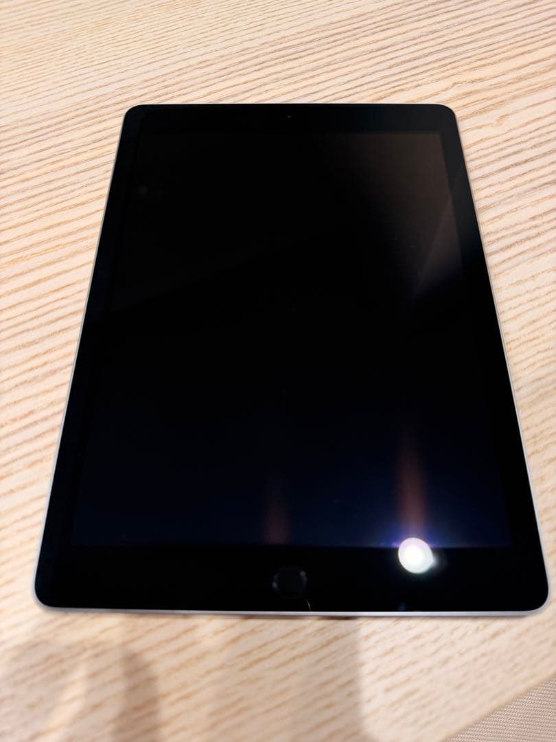 iPad 第6世代 本体 美品