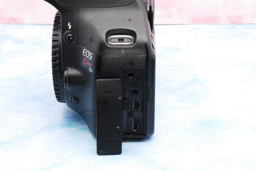 Canon Kiss X4★バッグ付★簡単操作★初心者向け★一眼レフカメラ