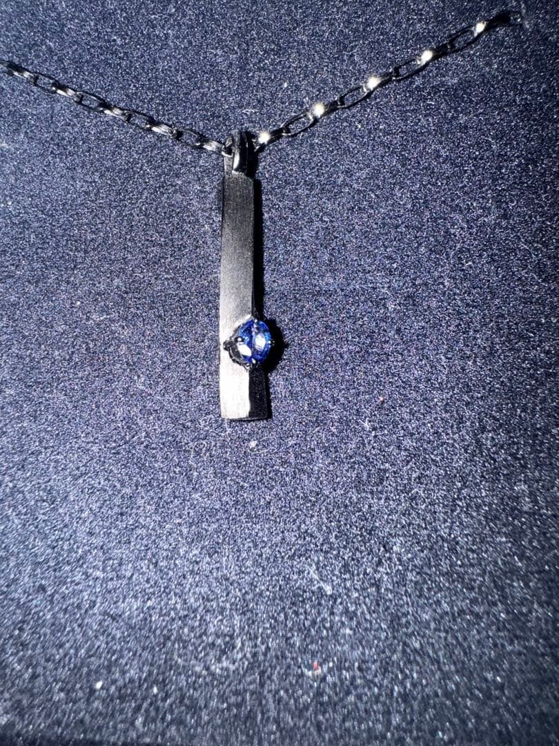 めけめけ VARTIX バータイプネックレス サファイア付き