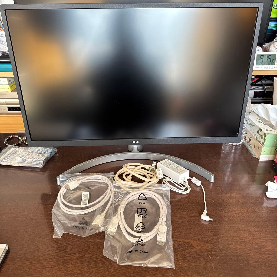 LG 4Kモニター 27UL550-W