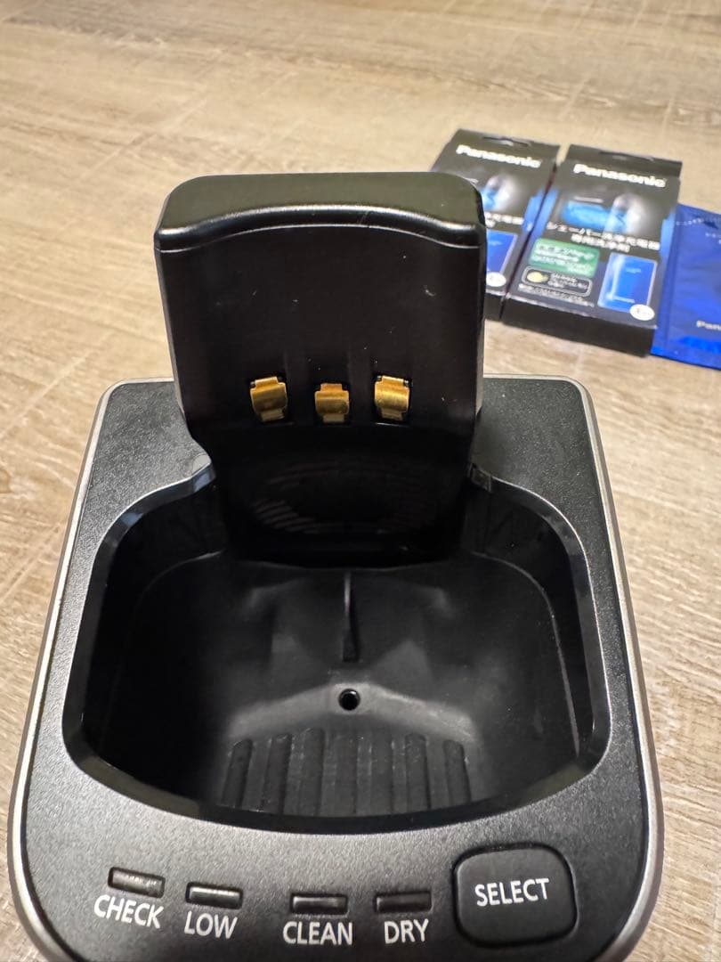 Panasonic 電気シェーバー　ラムダッシュ 5枚刃　ES-CLV9B