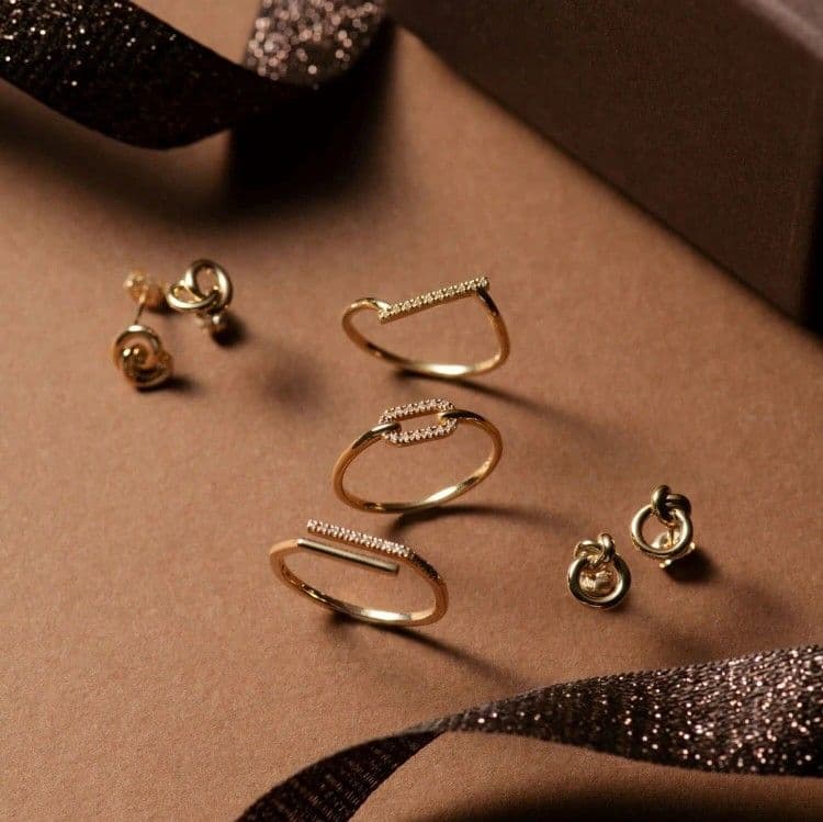 COCOSHNIK│K10ダイヤモンド ダイヤゴナルライン リング【超美品】