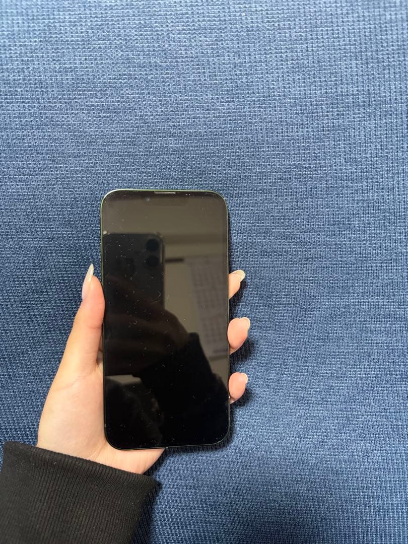 iPhone13本体 グリーン
