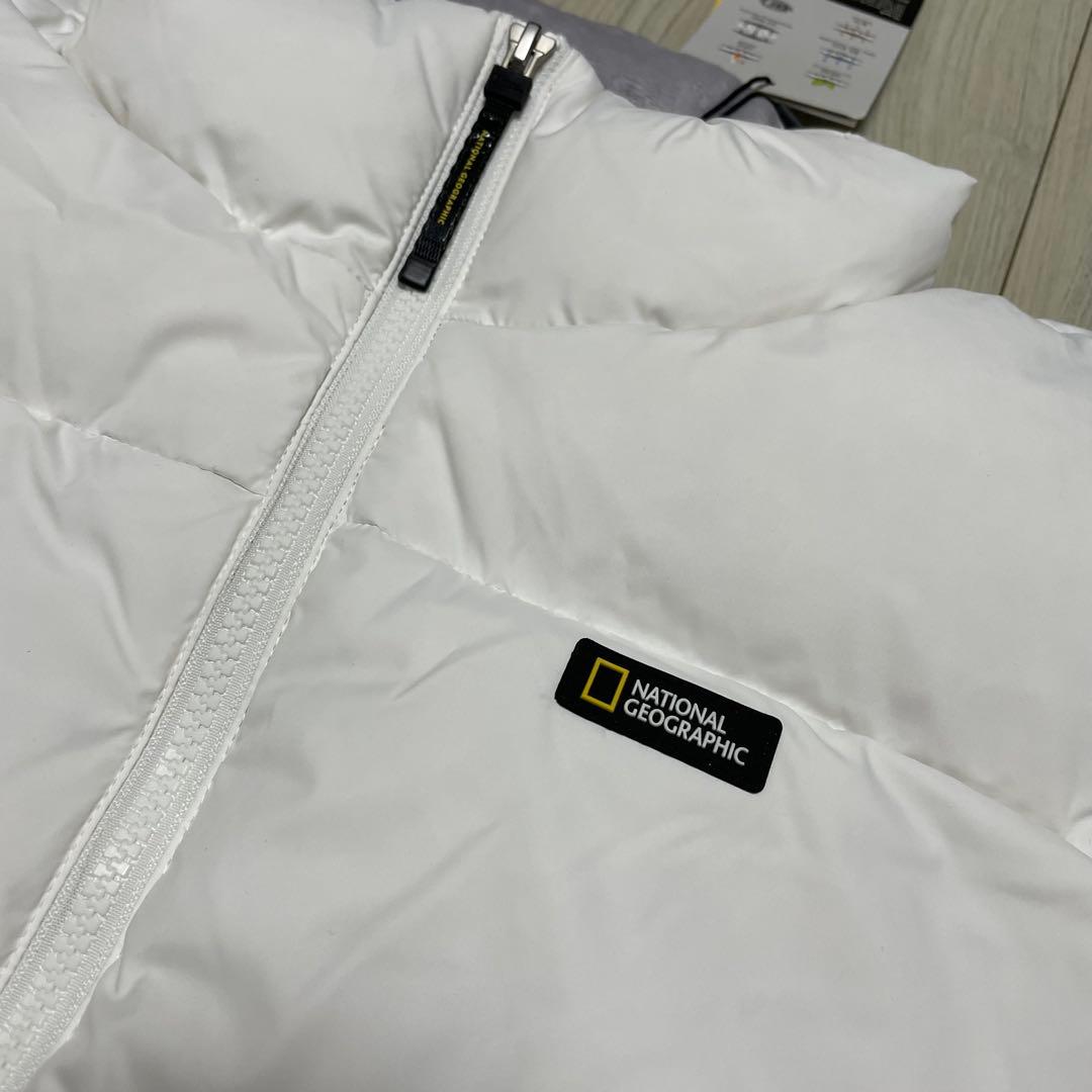 【新品】NATIONAL GEOGRAPHIC ホワイト ダウンジャケット