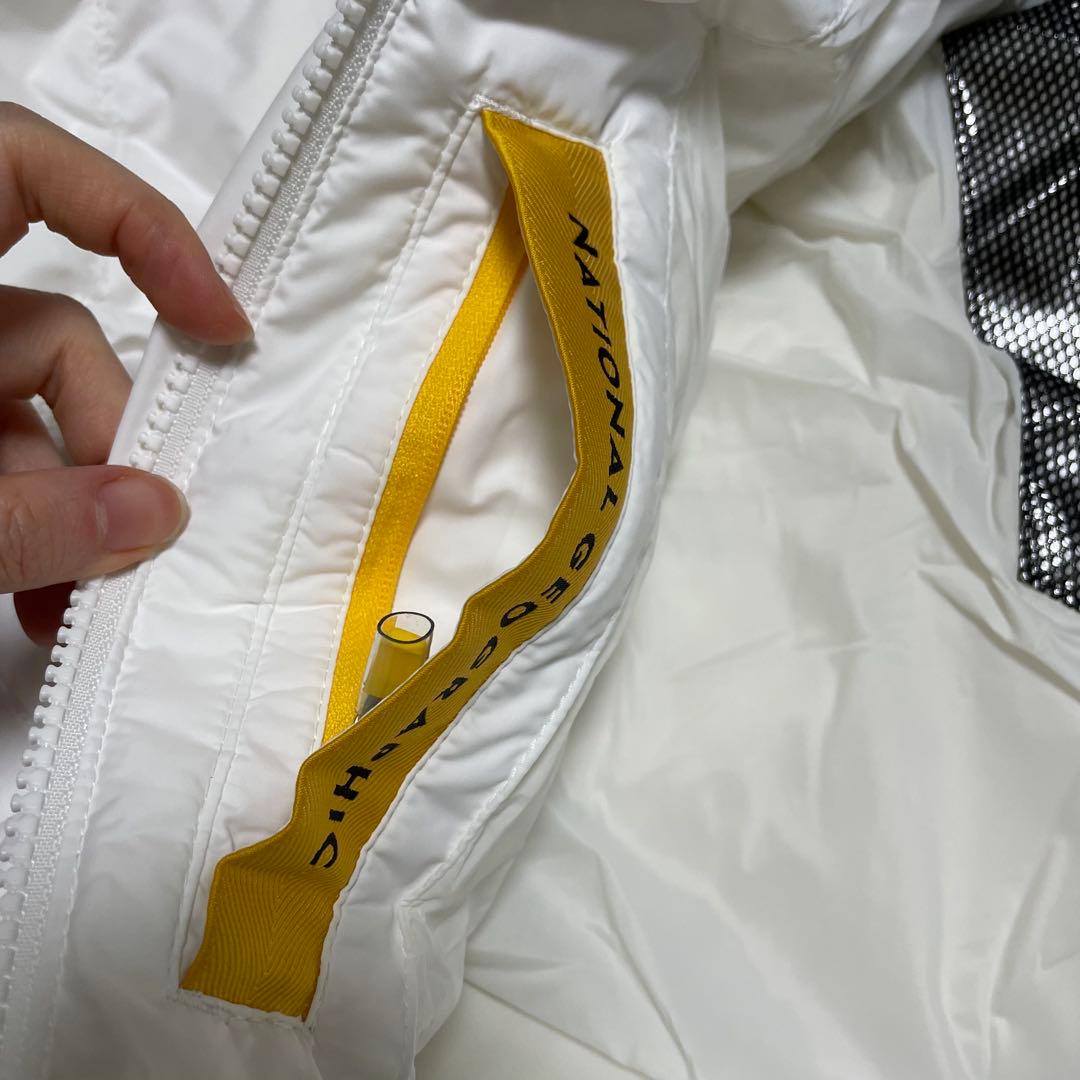 【新品】NATIONAL GEOGRAPHIC ホワイト ダウンジャケット