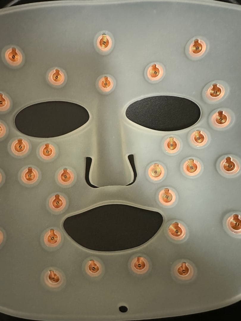 電気不用！ 美顔マスク 専用美容液付き