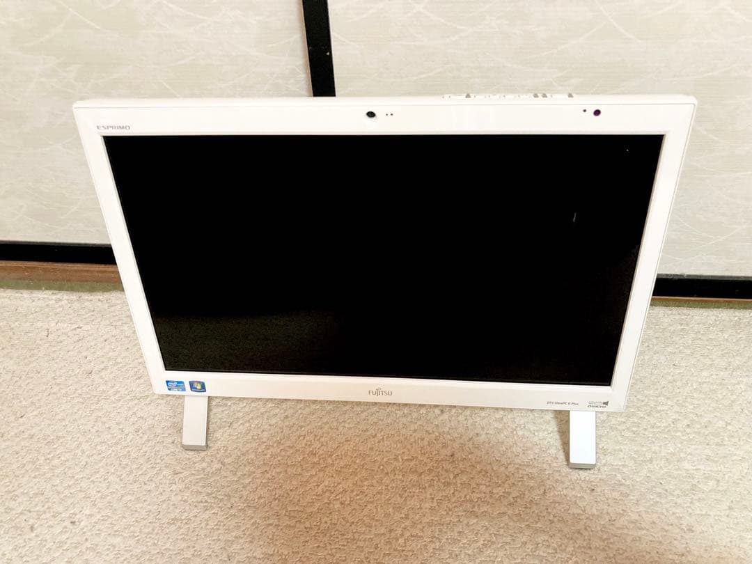 FUJITSU　デスクトップPC　ESPRIMO　FMVF56HDWY