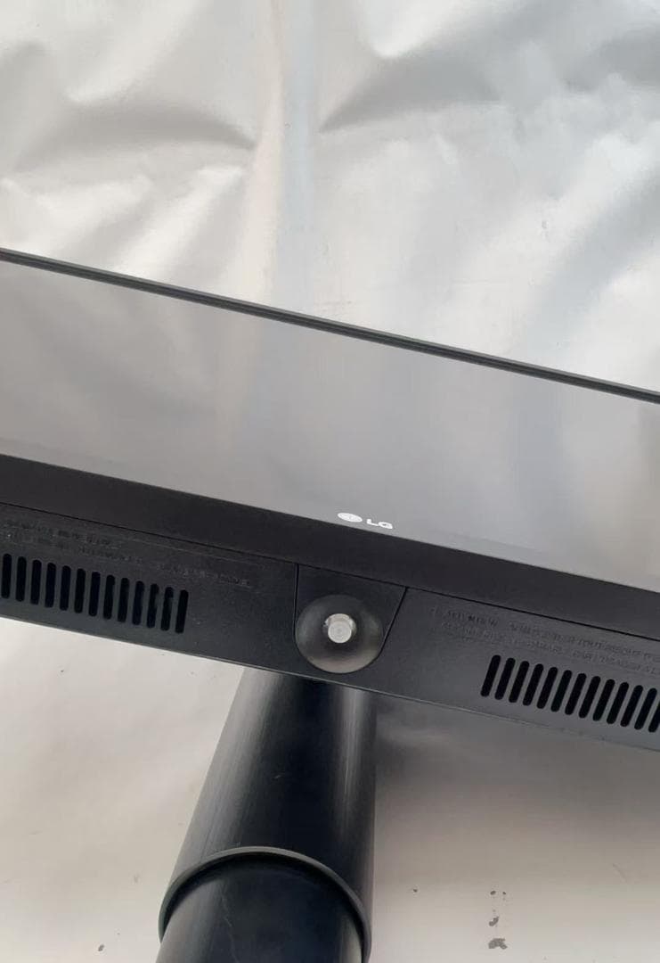 LG 31.5インチ　4Kモニター　32UK550