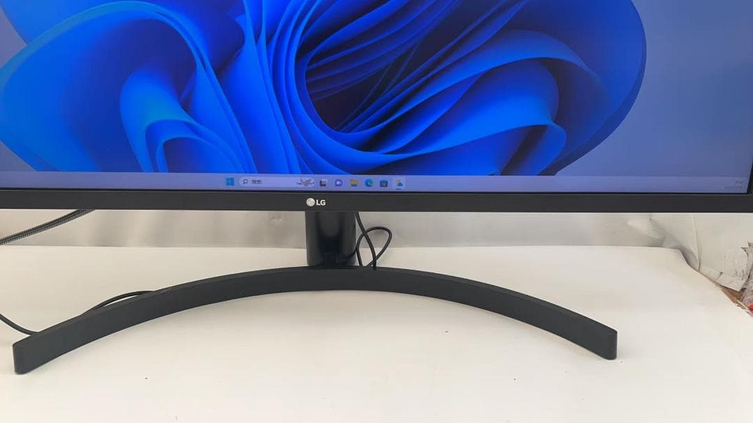 LG 31.5インチ　4Kモニター　32UK550