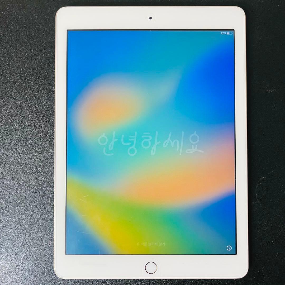 は*じ様 Apple iPad(第5世代) ゴールド 本体