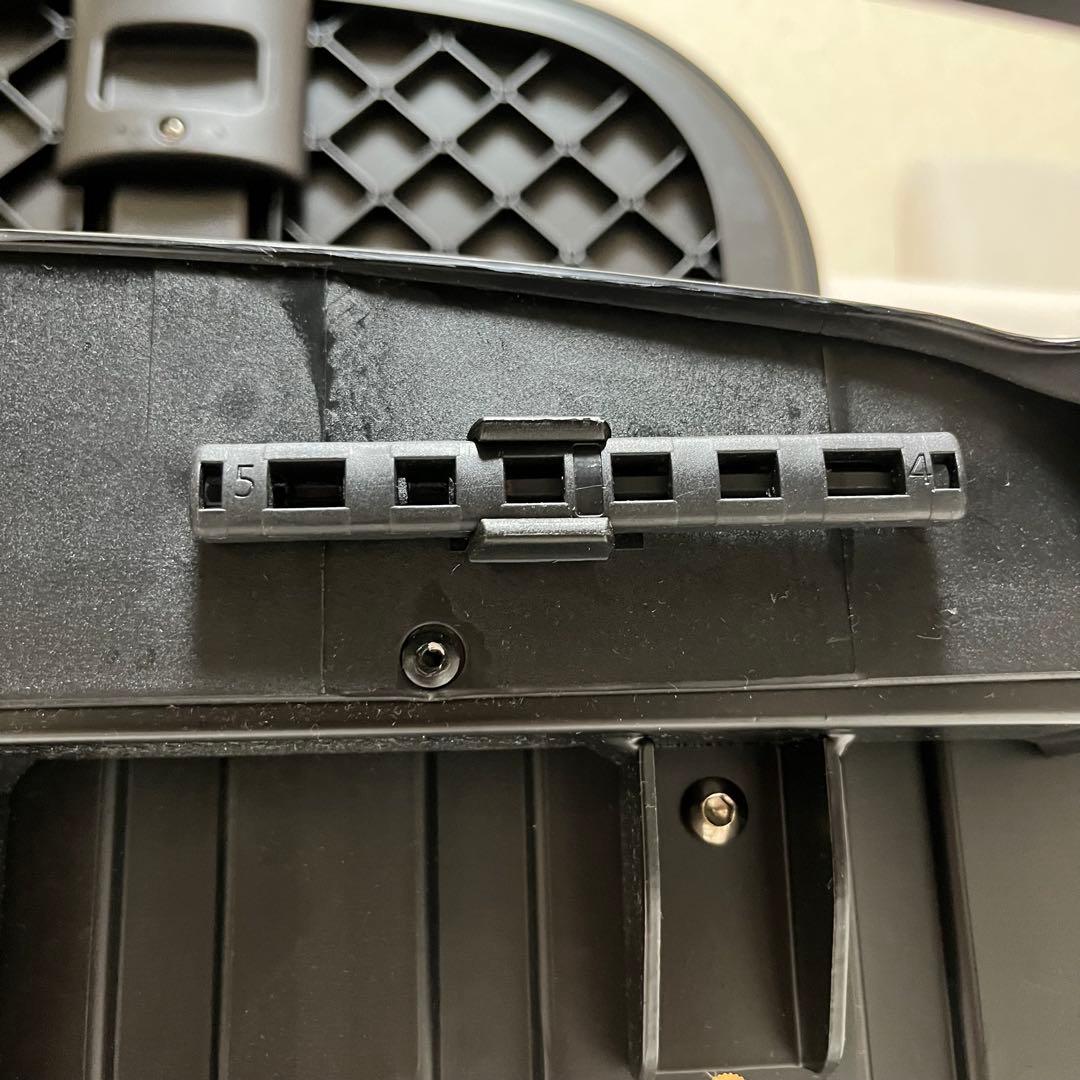 【訳あり】YATOMI ヤトミ　NOVUS ノウス　ベビーチェア ハイチェア　黒