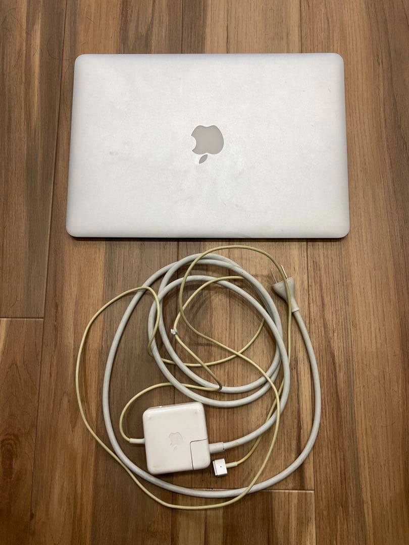【SALE】　MacBook Air 13インチ Early 2015