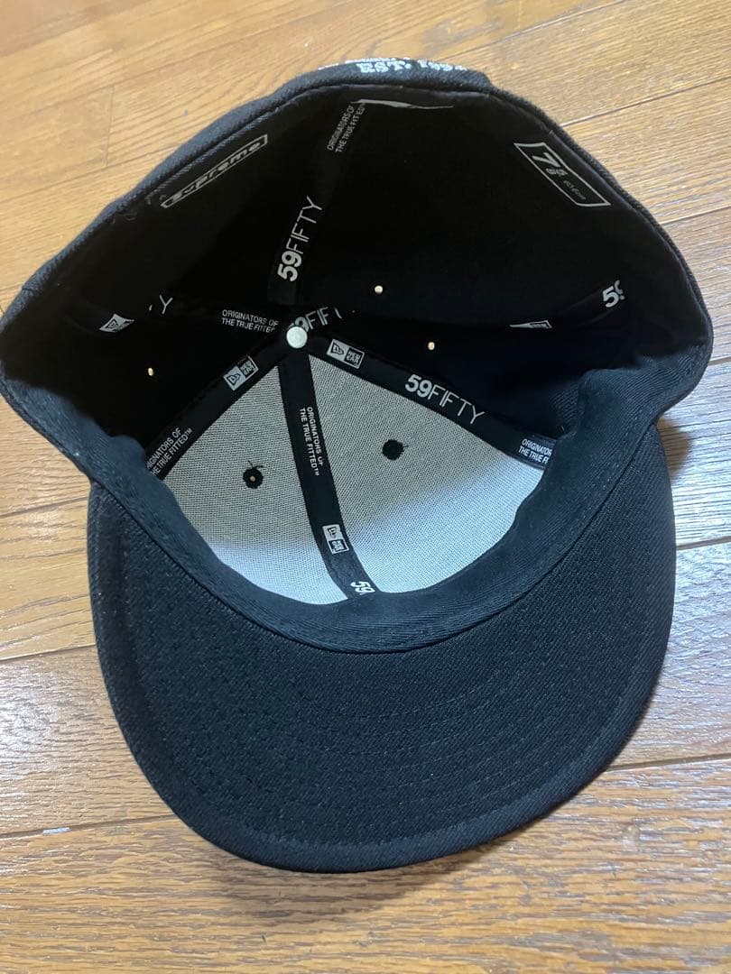 Supreme ブラック キャップ New Era 59FIFTY