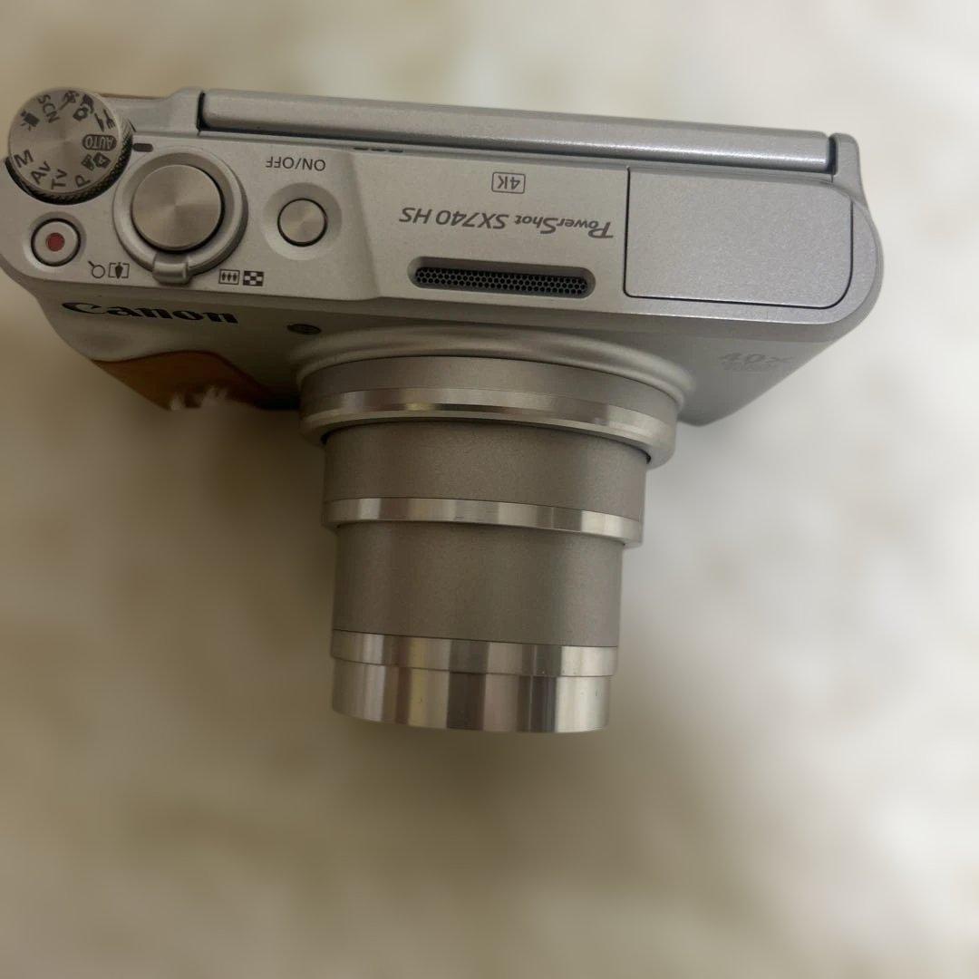【極美品】Canon PowerShot SX740 HS シルバー　デジカメ