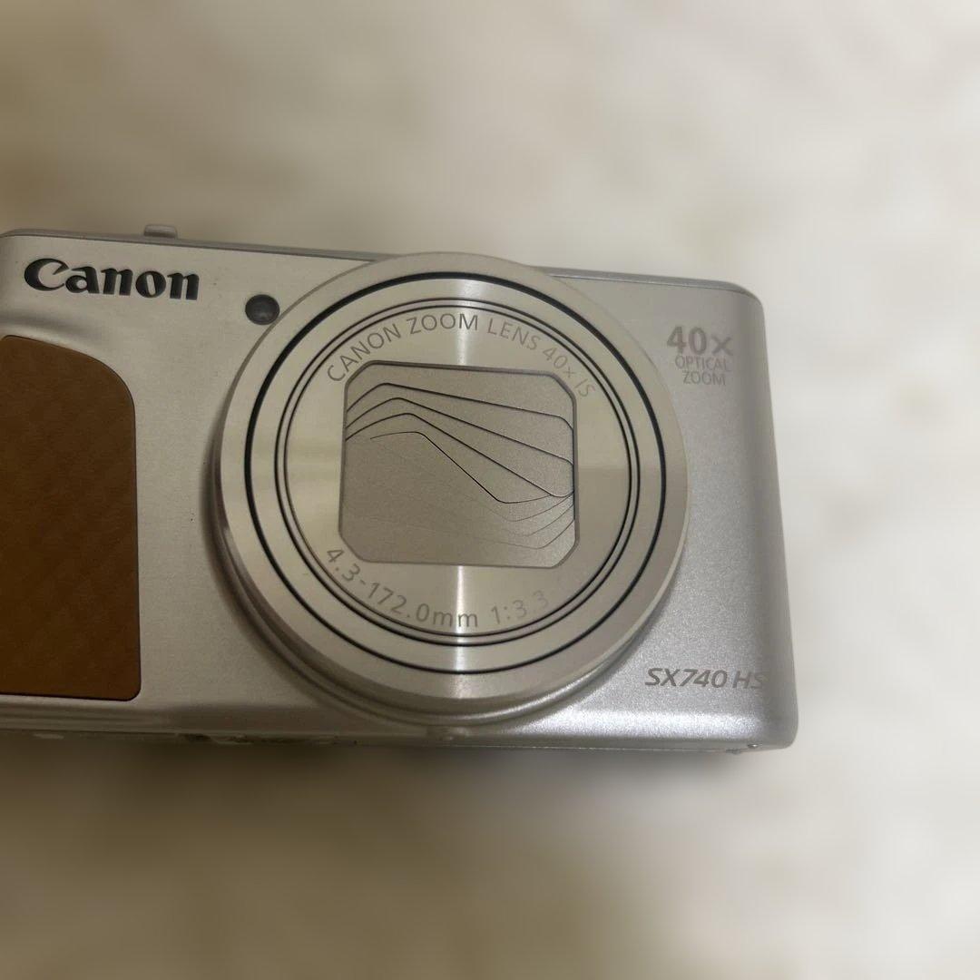【極美品】Canon PowerShot SX740 HS シルバー　デジカメ
