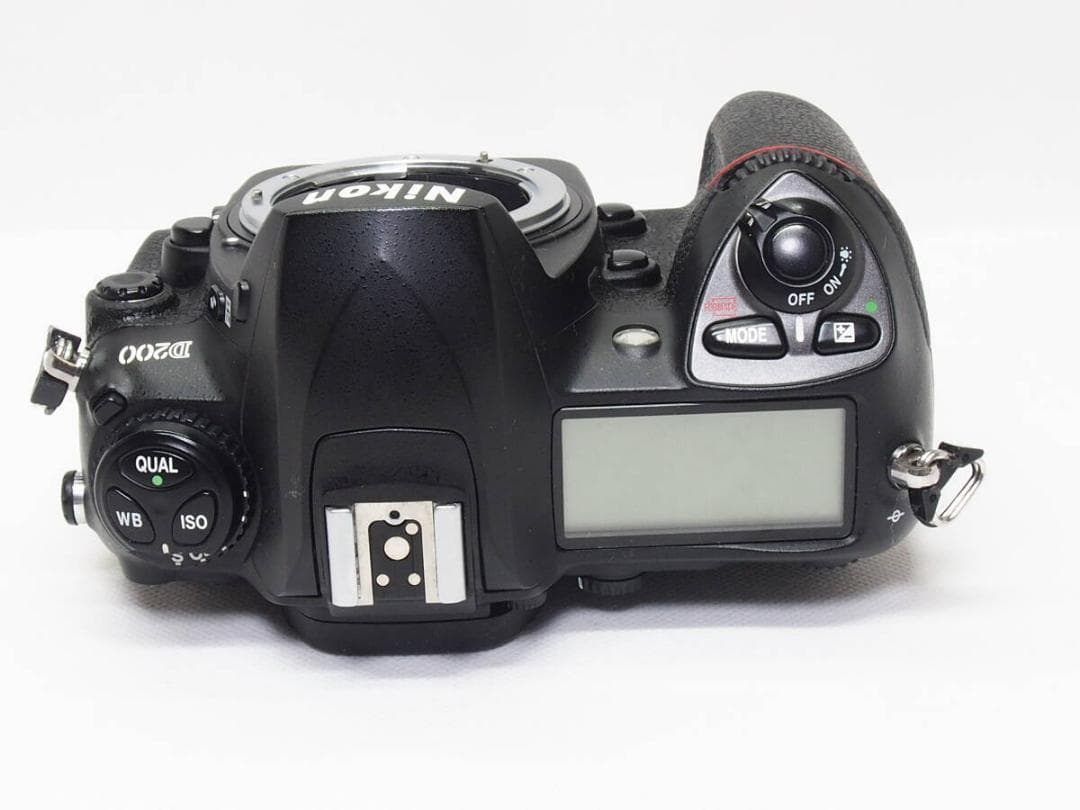 ■美品■ Nikon D200 ボディ 《 S数13052回 動作光学良好 》