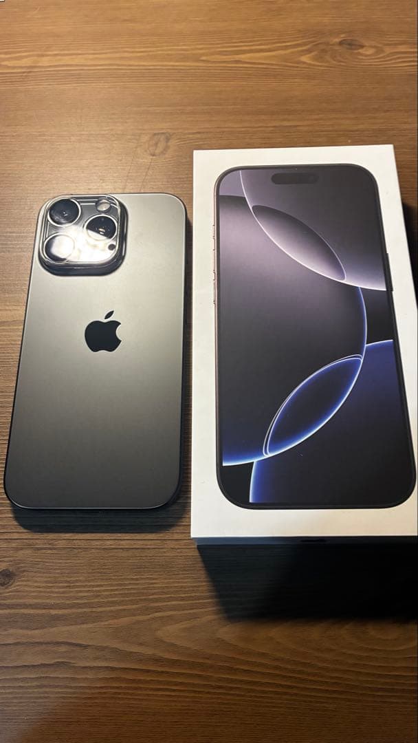 iPhone16pro ブラックチタニウム　128GB SIMフリー