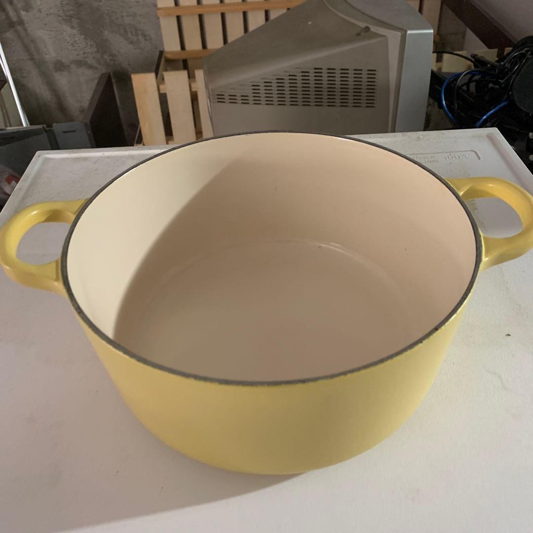 【美品】ルクルーゼ ココットロンド 鍋22 ミモザ