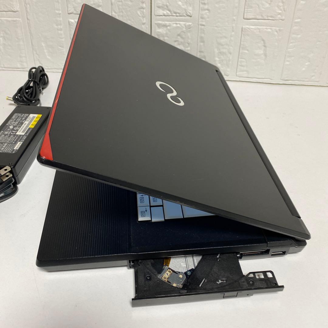 Windows11 オフィス付き　SSD128G メモリ8GB 富士通ノートPC