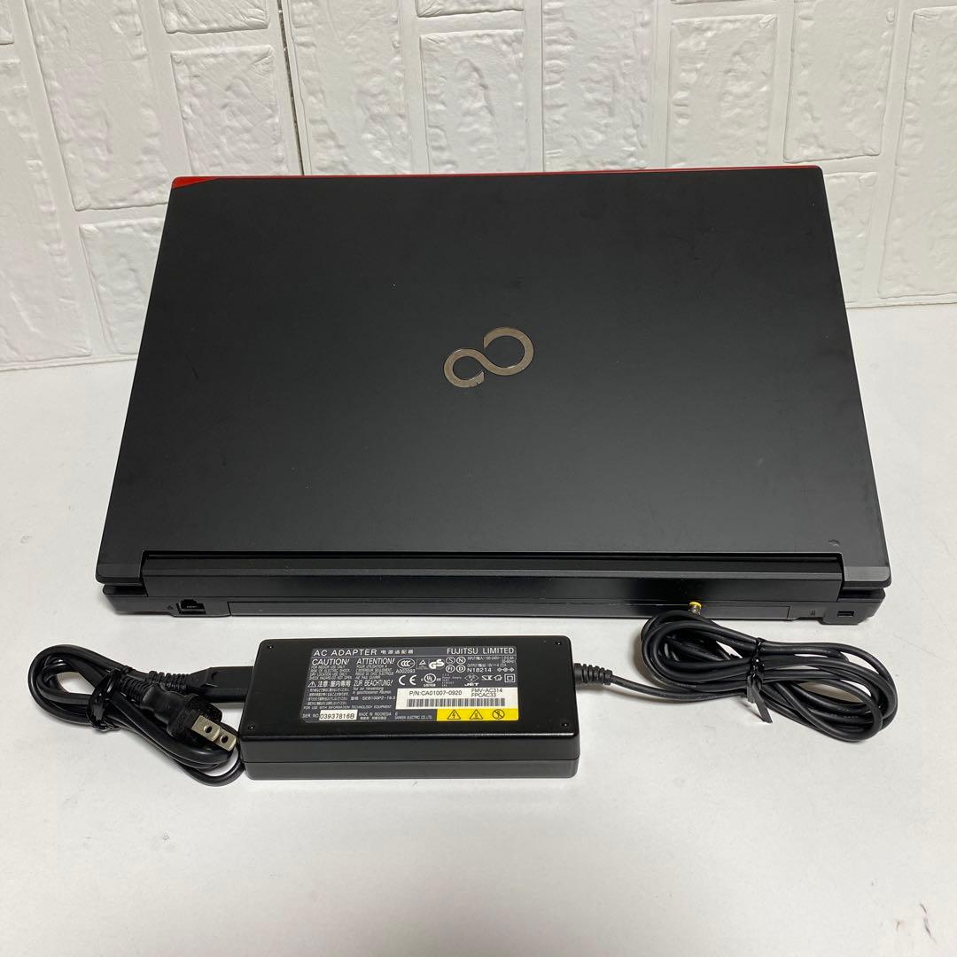 Windows11 オフィス付き　SSD128G メモリ8GB 富士通ノートPC