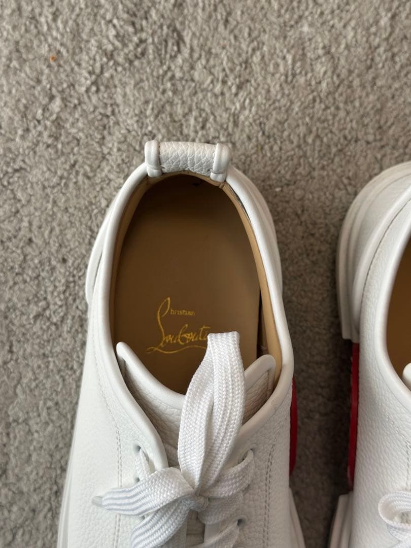 クリスチャン・ルブタン ホワイトスニーカー