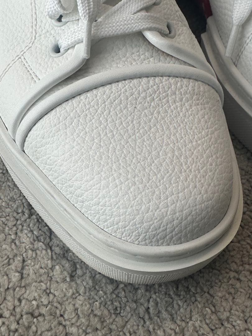 クリスチャン・ルブタン ホワイトスニーカー