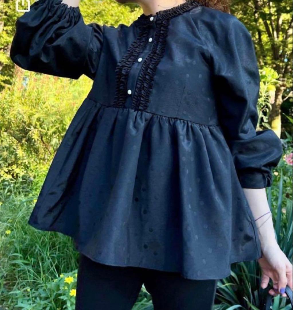 美品 Sonoソーノ 近年 シャドードットフリルブラウス ギャザー 洗える 黒