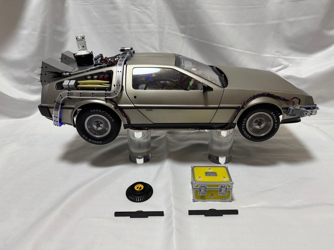 【超美品】Deagostini 1/8 デロリアン 完成品