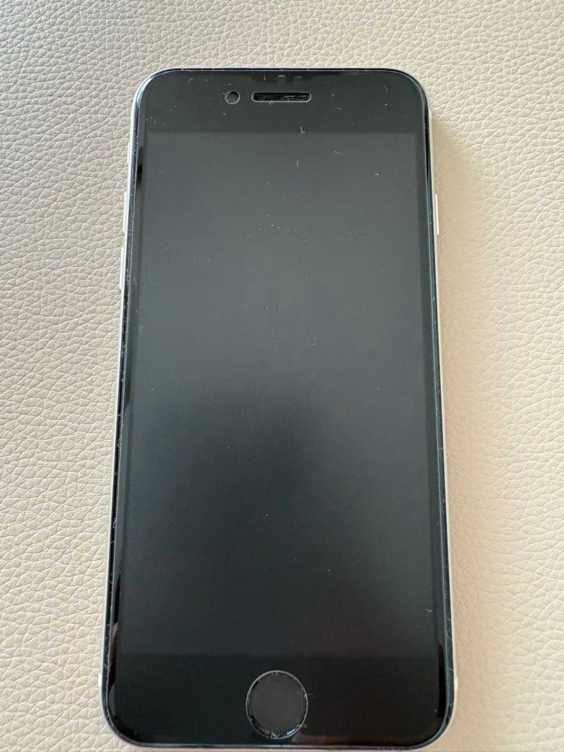 iPhone SE (第3世代) ホワイト 本体　128㎇