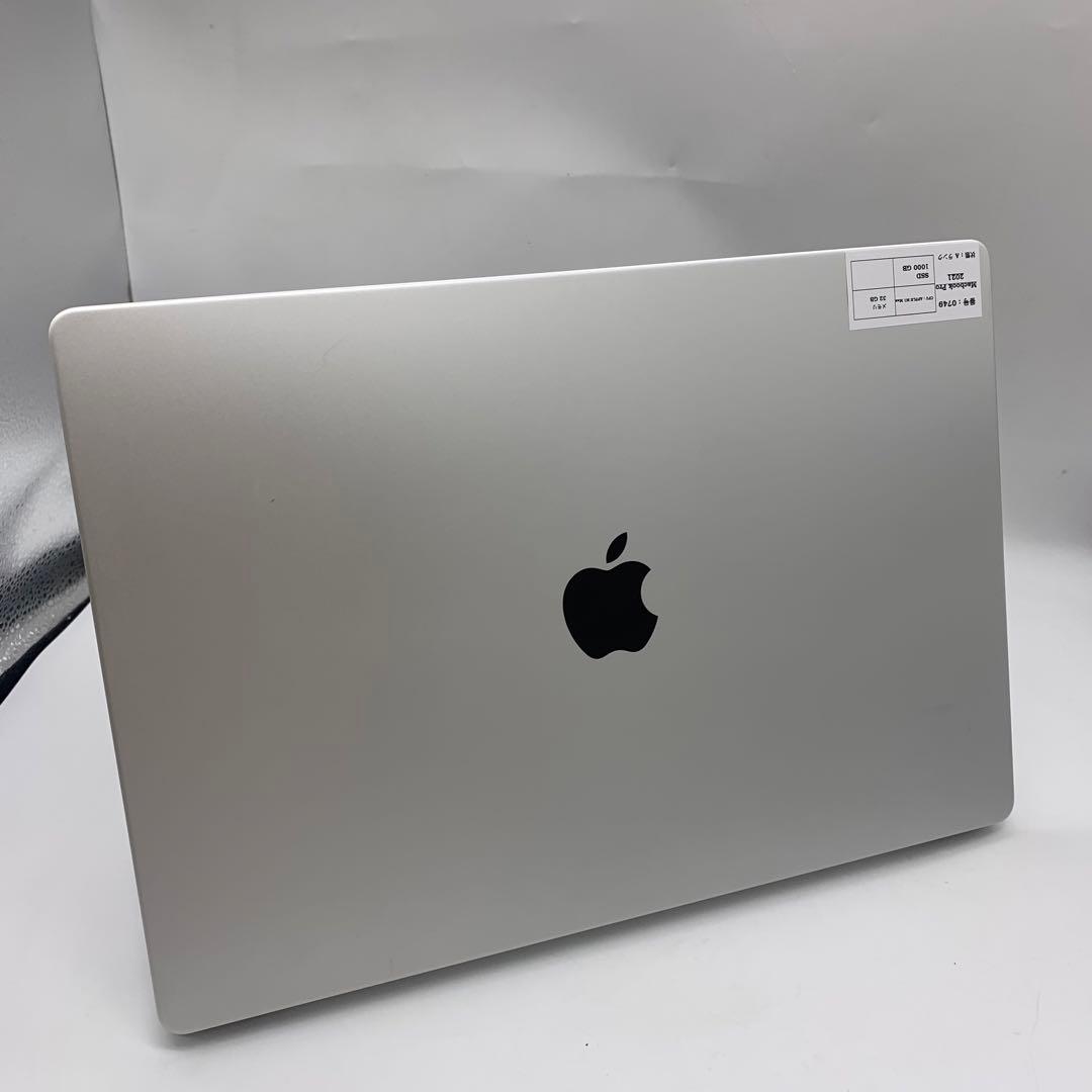 MacBook本体 Apple Macbook Pro M1 Max | 2021 | 1000GB