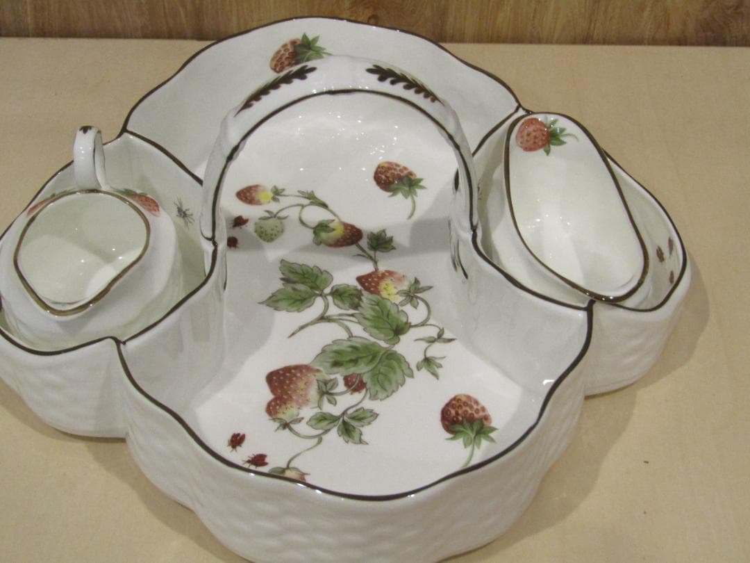 イギリス　コールポート　アンティーク　ストロベリーバスケット