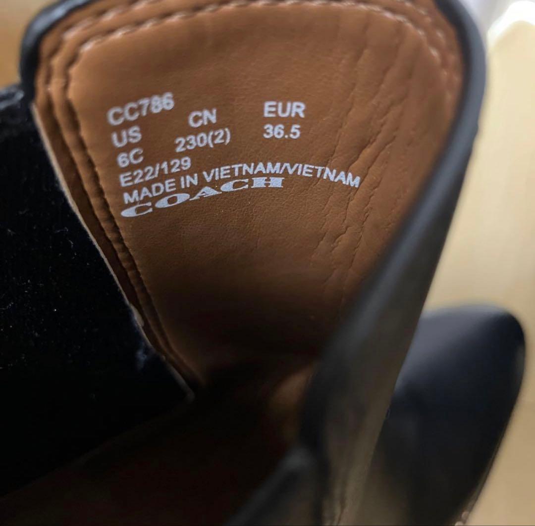 【ほぼ新品未使】コーチ　スタッズ付き　サイドゴアブーツ　ブラック