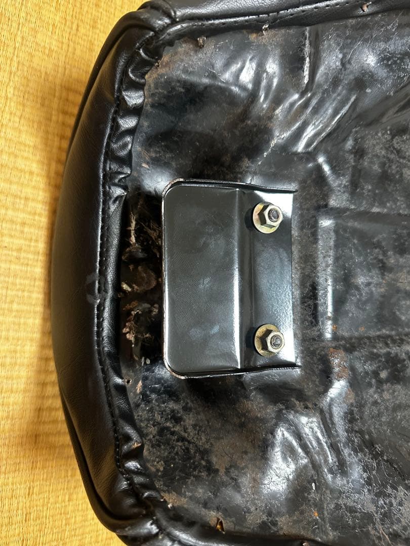 CB400T バブ Hawk Ⅱ チョビ三段シート 美品