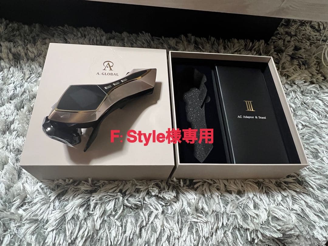 週末セール⭐️美品ARTISTIC&CO Zeus III ゼウス III 美顔器